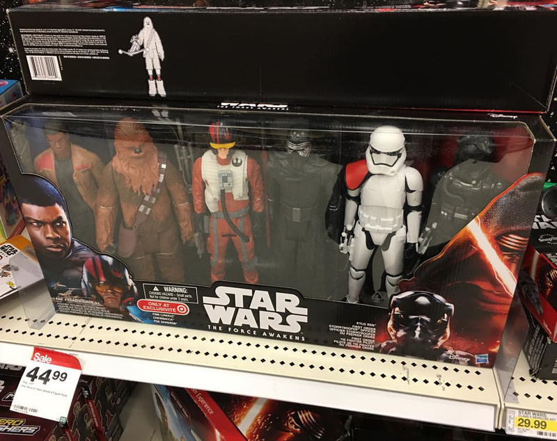 Illustration for article titled Rey Is Missing From New Star Wars Monopoly, And This Is Becoming a Real Problem